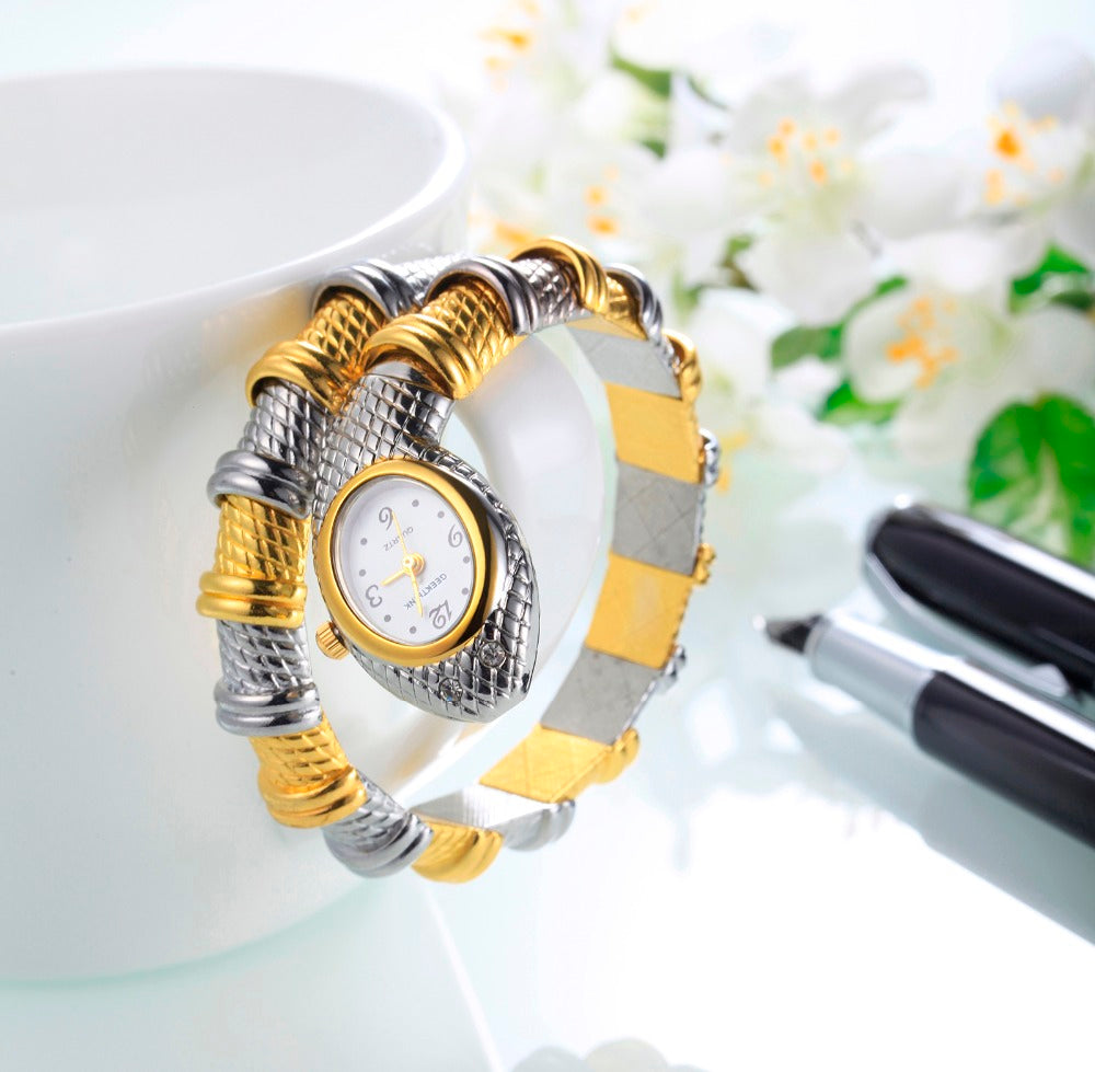 Quartz Ladies Snake Bracelet Watch Jewelry