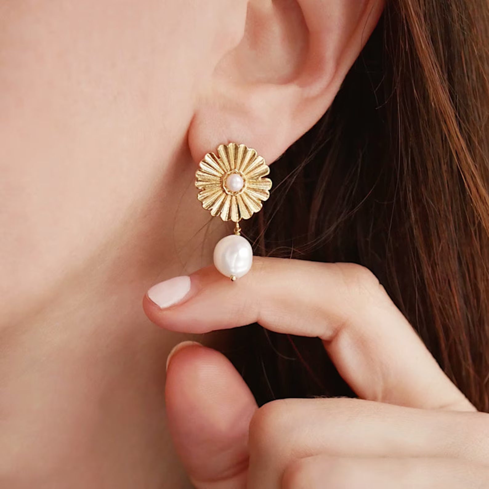 Pearl Drop Earrings | Flower Earrings | Daisy Pearl Drops